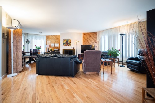 Living Room - 1869 Rue De Livourne, Laval (Vimont), QC - Indoor Photo Showing Living Room