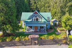3930 Bovanis Rd Bowser, BC V0R 1G0