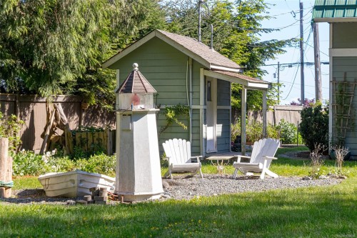 3930 Bovanis Rd, Bowser, BC 