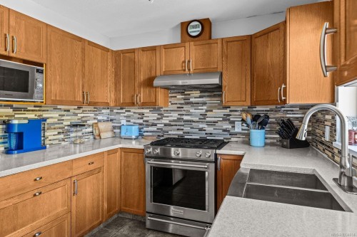 1076 Springbok Rd, Campbell River, BC 