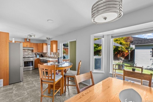 1076 Springbok Rd, Campbell River, BC 