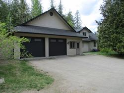 863 Gardom Lake Road Enderby, BC V0E 1V3