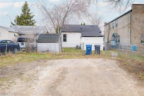 1460 Logan Ave, Winnipeg, MB 