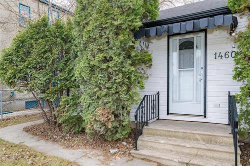 1460 Logan Ave, Winnipeg, MB 