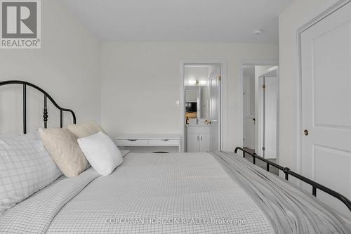 56 - 405 Myers Road, Cambridge, ON - Indoor Photo Showing Bedroom