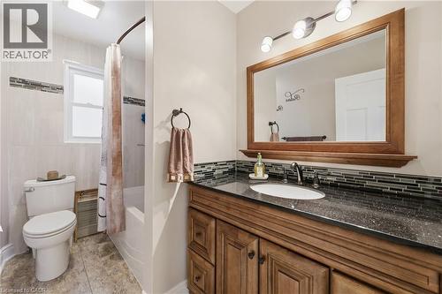 74 Graham Avenue S, Hamilton, ON - Indoor Photo Showing Bathroom