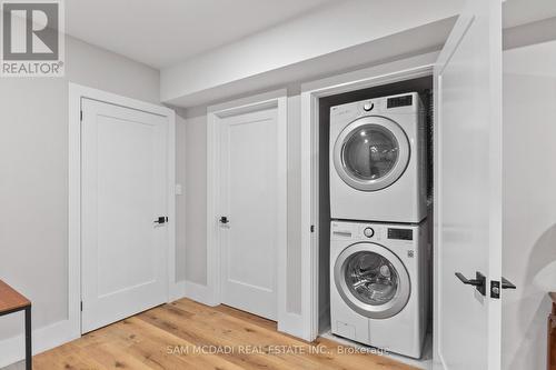 3047 Grenville Drive, Mississauga, ON - Indoor Photo Showing Laundry Room