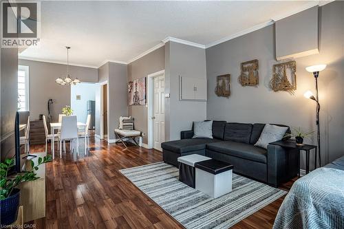 51 Tisdale Street N, Hamilton, ON - Indoor Photo Showing Living Room