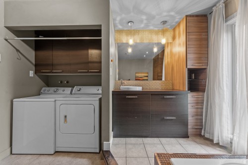 Bathroom - 42 Rue Xavier, Saint-Lin/Laurentides, QC - Indoor Photo Showing Laundry Room