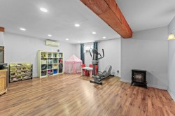 Family Room - 
