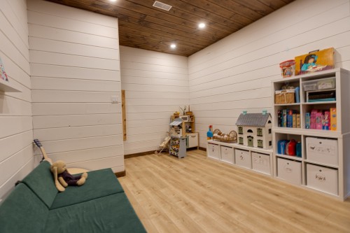 Salle familiale - 1661 Rue Des Tangaras, Prévost, QC - Indoor Photo Showing Other Room
