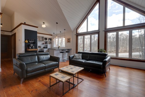 Salon - 1661 Rue Des Tangaras, Prévost, QC - Indoor Photo Showing Living Room