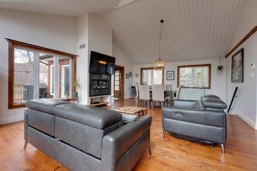 Salon - 1661 Rue Des Tangaras, Prévost, QC - Indoor Photo Showing Living Room