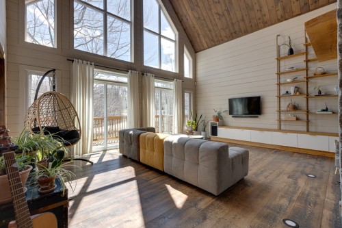 Salon - 1661 Rue Des Tangaras, Prévost, QC - Indoor Photo Showing Other Room