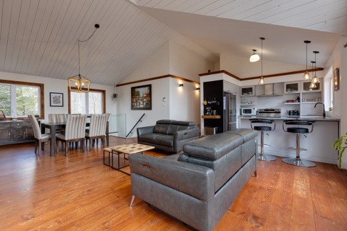 Salon - 1661 Rue Des Tangaras, Prévost, QC - Indoor Photo Showing Living Room