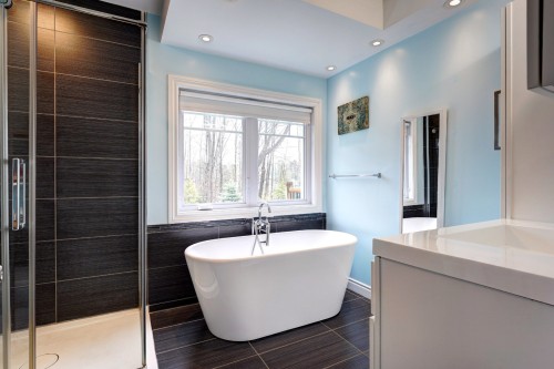 Bathroom - 18 Rue Marcel, Saint-Hippolyte, QC - Indoor Photo Showing Bathroom