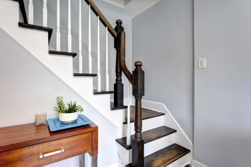 Staircase - 18 Rue Marcel, Saint-Hippolyte, QC - Indoor Photo Showing Other Room