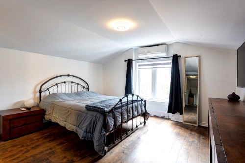 Master Bedroom - 18 Rue Marcel, Saint-Hippolyte, QC - Indoor Photo Showing Bedroom