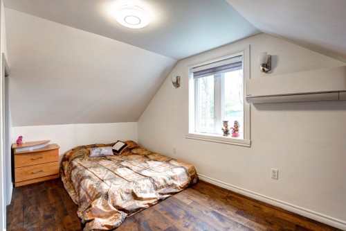 Bedroom - 18 Rue Marcel, Saint-Hippolyte, QC - Indoor Photo Showing Bedroom