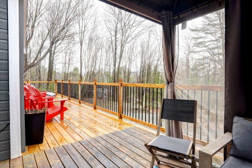 Balcony - 18 Rue Marcel, Saint-Hippolyte, QC - Outdoor With Deck Patio Veranda With Exterior