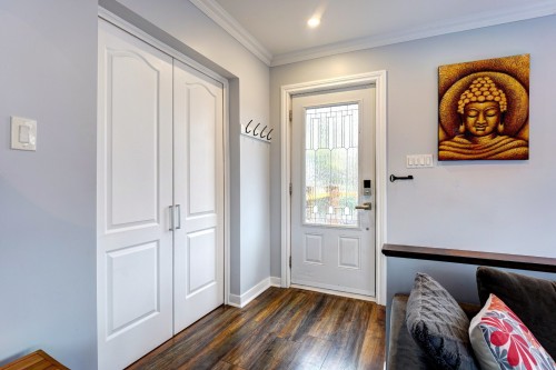 Mud Room - 18 Rue Marcel, Saint-Hippolyte, QC - Indoor Photo Showing Other Room