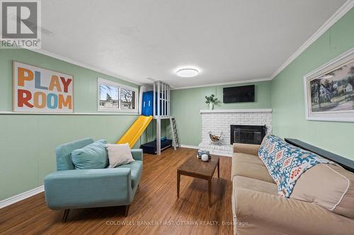 2681 Moncton Road, Ottawa, ON - Indoor Photo Showing Living Room With Fireplace