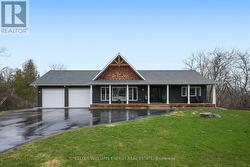 20 LAGOON DRIVE Kawartha Lakes (Fenelon Falls), ON K0M 1N0