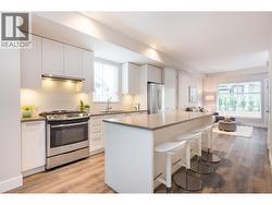 1 5148 SAVILE ROW Burnaby, BC V5E 0C3