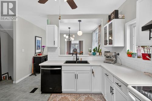 209 Glendale Avenue N, Hamilton, ON - Indoor Photo Showing Kitchen With Double Sink