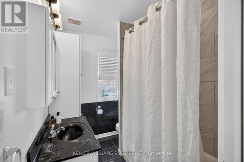 209 Glendale Avenue N, Hamilton, ON - Indoor Photo Showing Bathroom