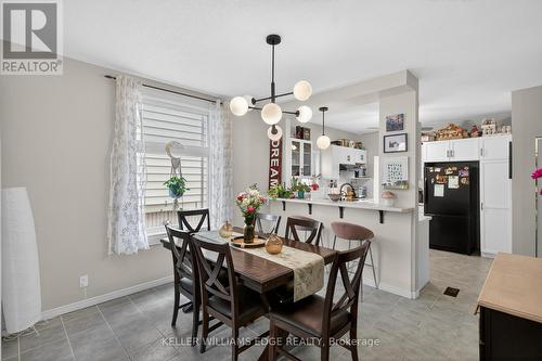 209 Glendale Avenue N, Hamilton, ON - Indoor Photo Showing Dining Room