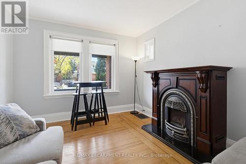 84 South Oval, Hamilton, ON - Indoor Photo Showing Bedroom