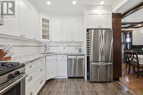 74 Graham Avenue S, Hamilton, ON - Indoor Photo Showing Kitchen With Upgraded Kitchen