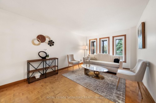 2978 Pettigrew Crescent, Mississauga, ON - Indoor Photo Showing Living Room