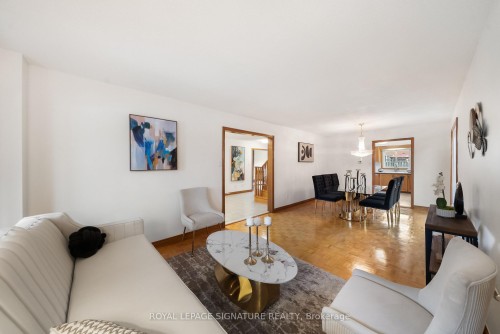 2978 Pettigrew Crescent, Mississauga, ON - Indoor Photo Showing Living Room