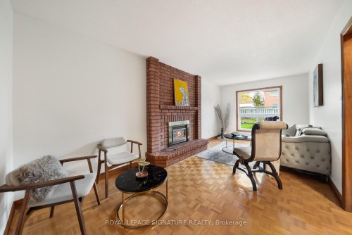 2978 Pettigrew Crescent, Mississauga, ON - Indoor Photo Showing Living Room With Fireplace