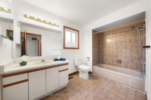 2978 Pettigrew Crescent, Mississauga, ON - Indoor Photo Showing Bathroom