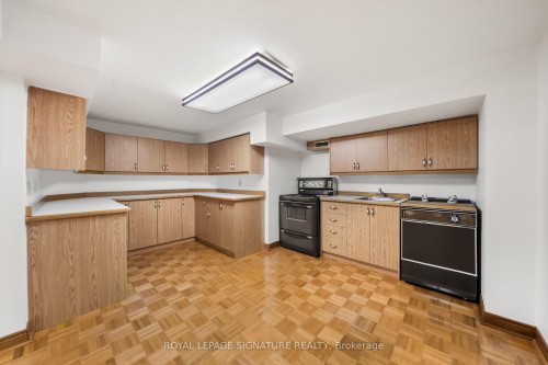 2978 Pettigrew Crescent, Mississauga, ON - Indoor Photo Showing Kitchen