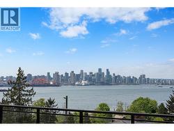 402 505 E 2ND STREET  North Vancouver, BC V7L 1E1