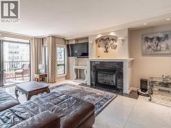 302 1520 HARWOOD STREET Vancouver, BC V6G 1X9