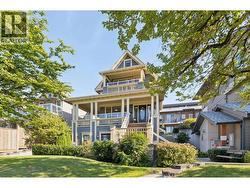 1 244 E 5TH STREET  North Vancouver, BC V7L 1L7