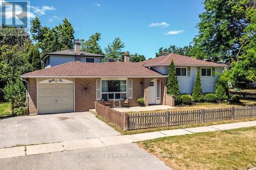 32 LONSDALE PLACE  Barrie, ON L4M 4J1