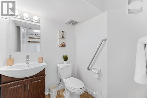 100 - 45 Hansen Road, Brampton, ON - Indoor Photo Showing Bathroom