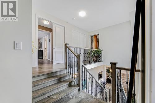 25 Thompson Way, Springwater, ON - Indoor Photo Showing Other Room