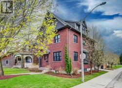 91 ALBERT STREET  Waterloo, ON N2L 3S6