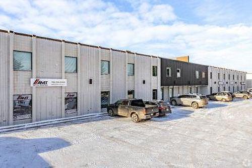 101, 10464 176 Street, Edmonton, AB 