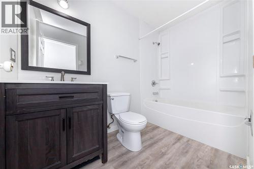 17 3625 Chaben Place, Saskatoon, SK - Indoor Photo Showing Bathroom