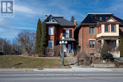 422 DONALD B MUNRO DRIVE  Ottawa, ON K0A 1L0