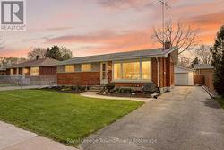 261 SPRINGBANK AVENUE N Woodstock (Woodstock - North), ON N4S 7R2