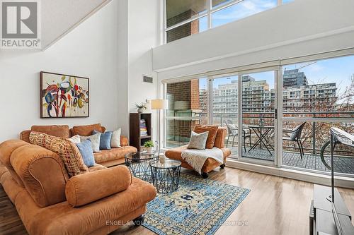 207 - 80 Western Battery Road, Toronto, ON - Indoor Photo Showing Living Room